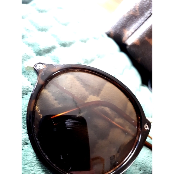 ☀️Sunnies☀️ - Picture 2 of 2